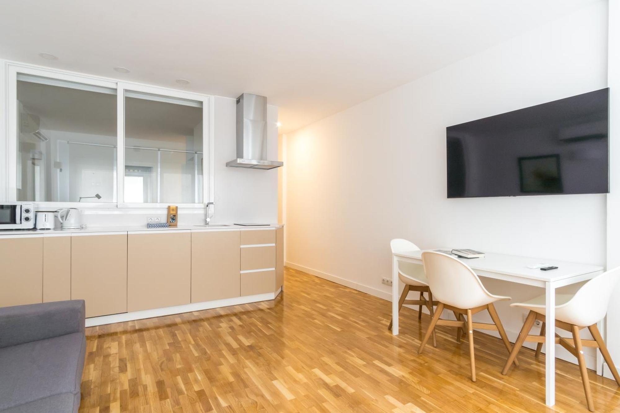 Bright And Cozy - 1Bedroom 1Bath - Las Letras マドリード エクステリア 写真